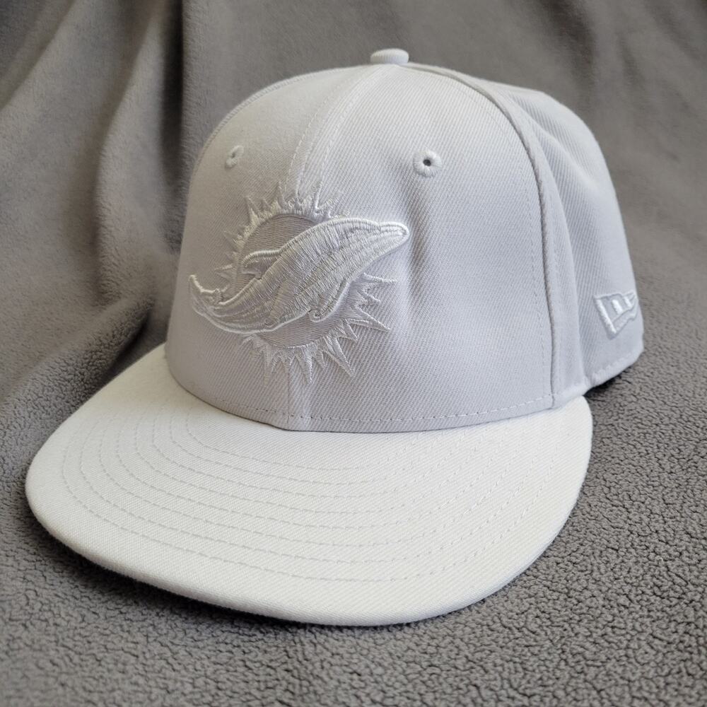 MIAMI DOLPHINS Hat Cap White Fitted One Size 7 5 Embroidered NFL Official